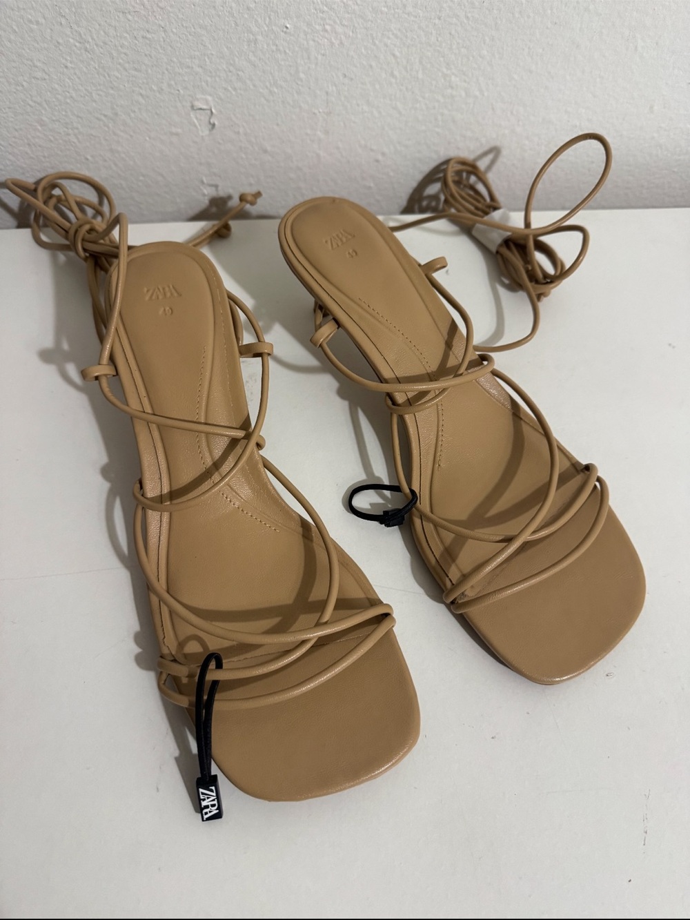 Zara Tan Lace-Up Strappy Kitten Heels Size 40 NWOT